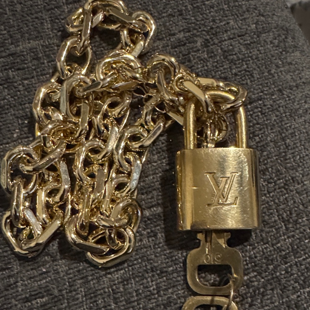 Louis Vuitton Gold Padlock Pendant Chain